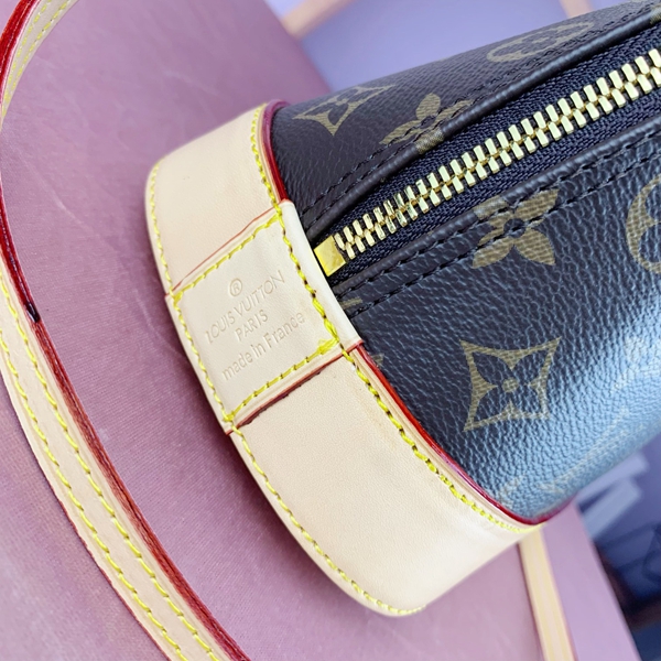 ルイヴィトンバッグ着用イメージ